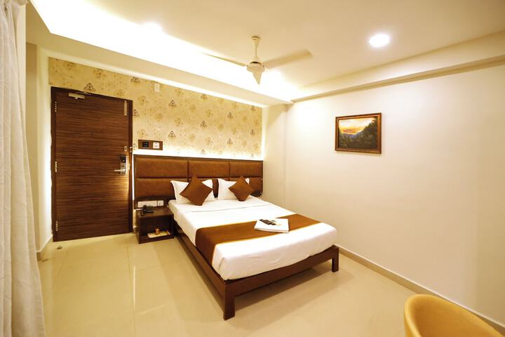 Room 14 of 30