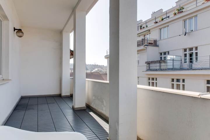Terrace/Patio 69 of 115