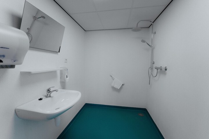 Room 75 of 109