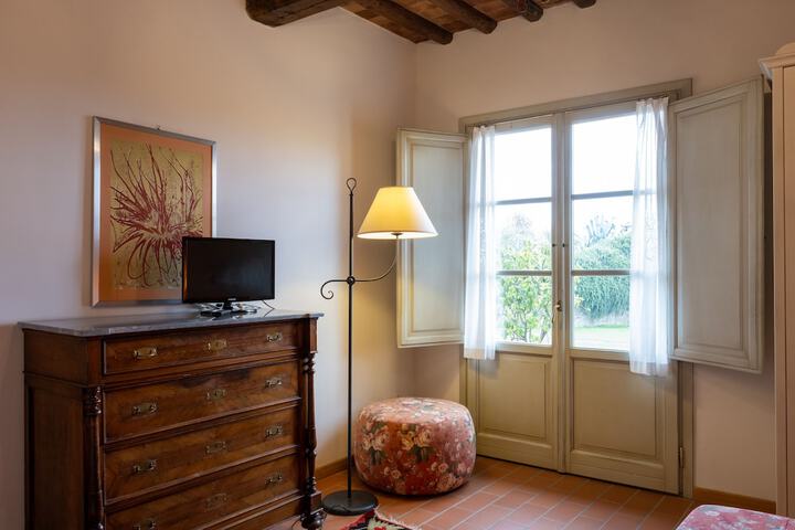 Room 9 of 47