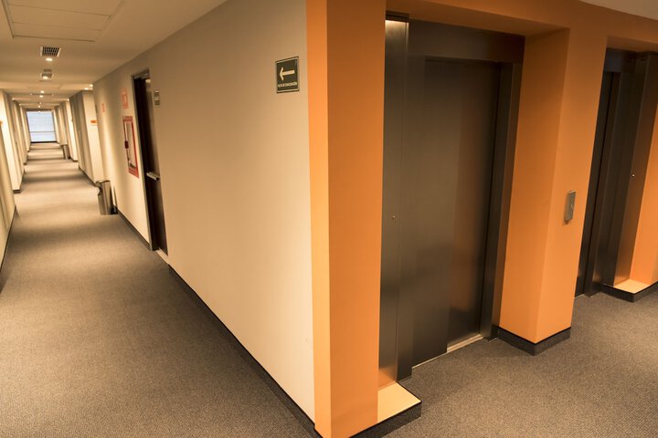 Ballroom/Hall 37 of 44