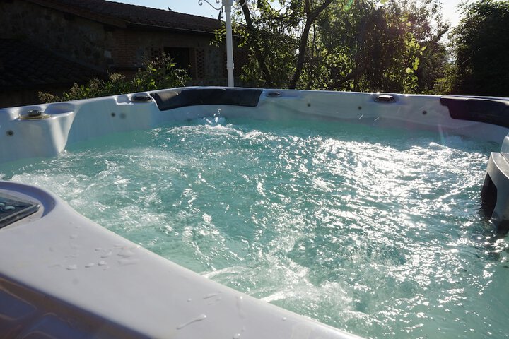 Spa 14 of 33