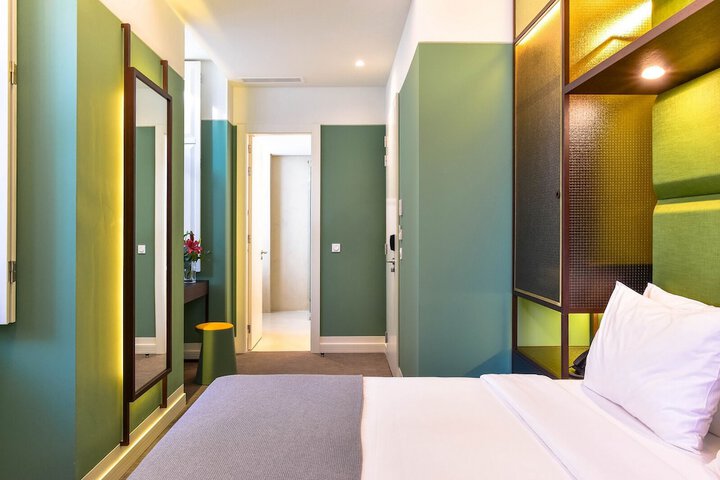 Room 15 of 47
