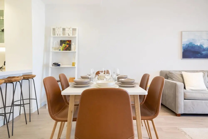 Dining 14 of 16