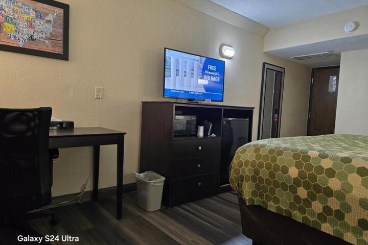 Premium King Bed (3 of 6)