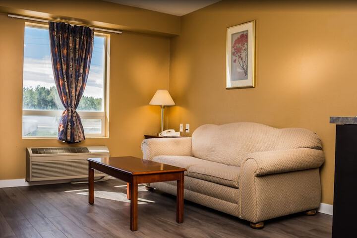 Room 3 of 34