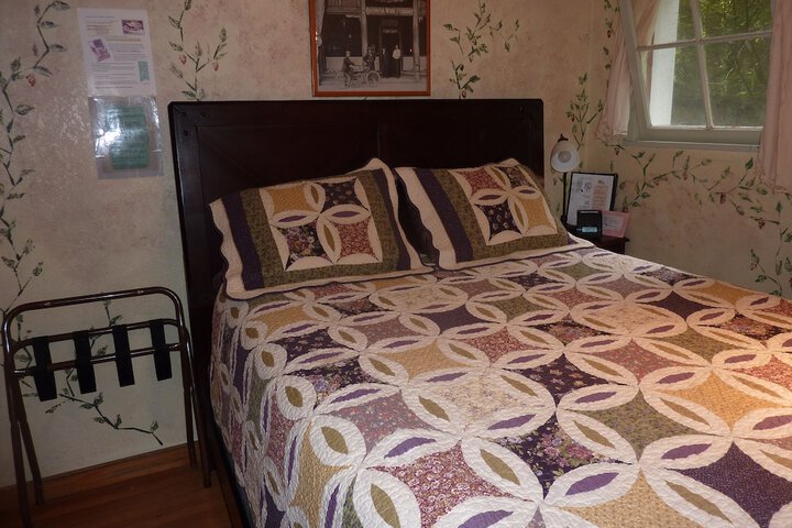 Room 4 of 150