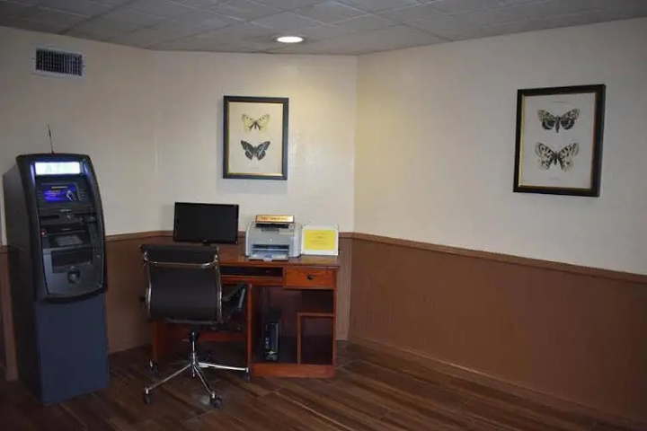Room 5 of 19