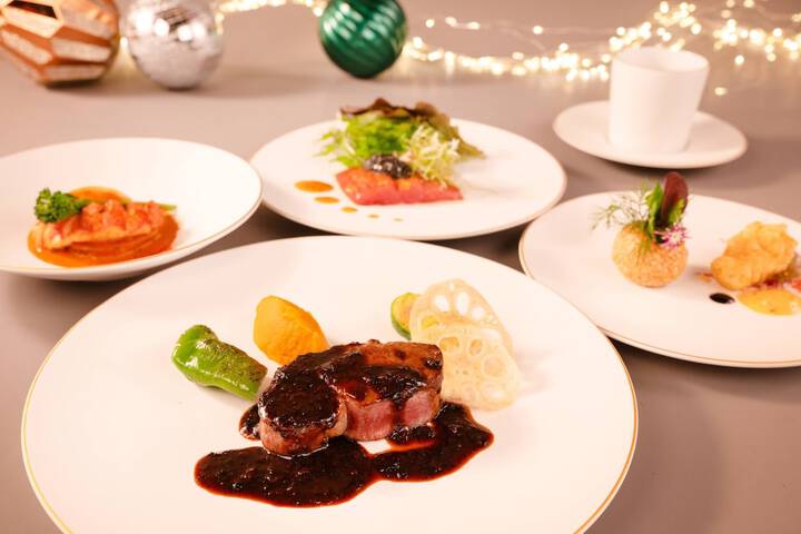 Dining 144 of 201