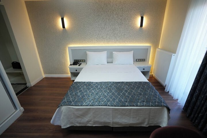 Room 3 of 15