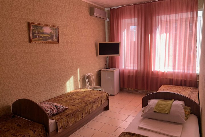 Room 6 of 40