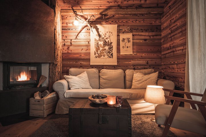 Room 10 of 33