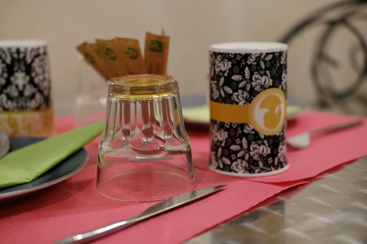 Dining 32 of 47