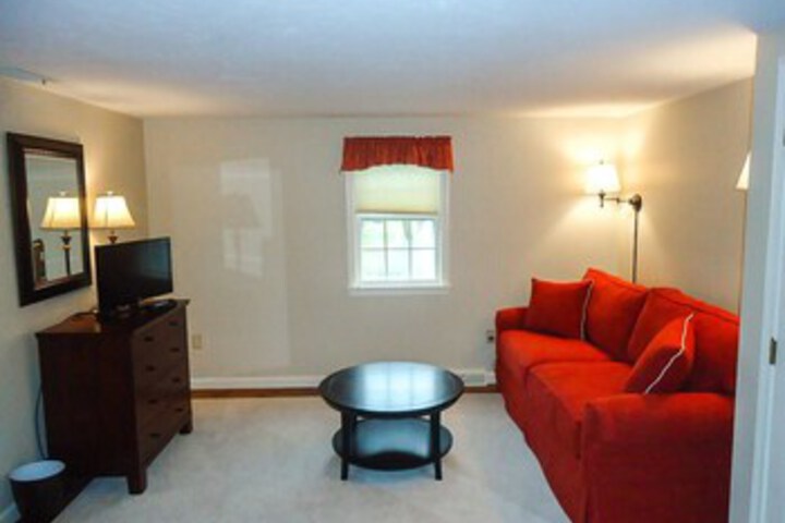 Room 9 of 20