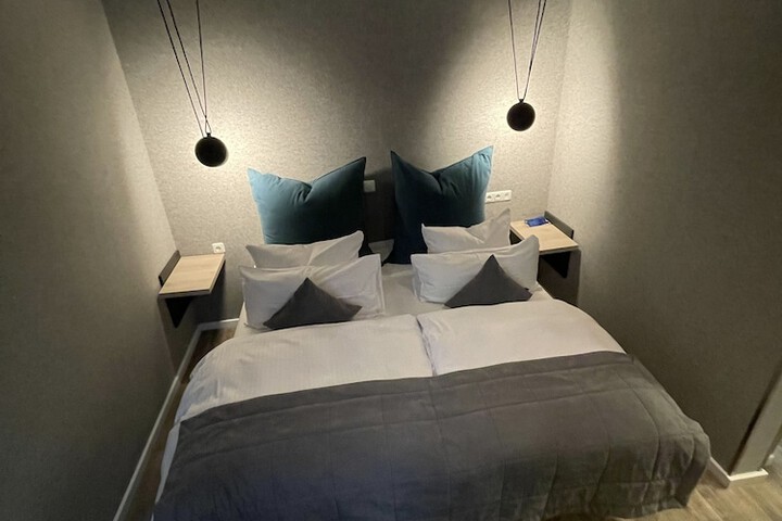 Room 15 of 41