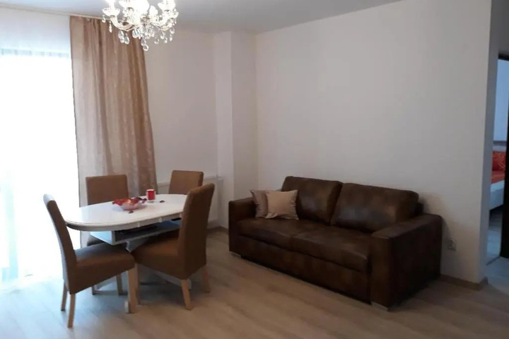 Room 3 of 16
