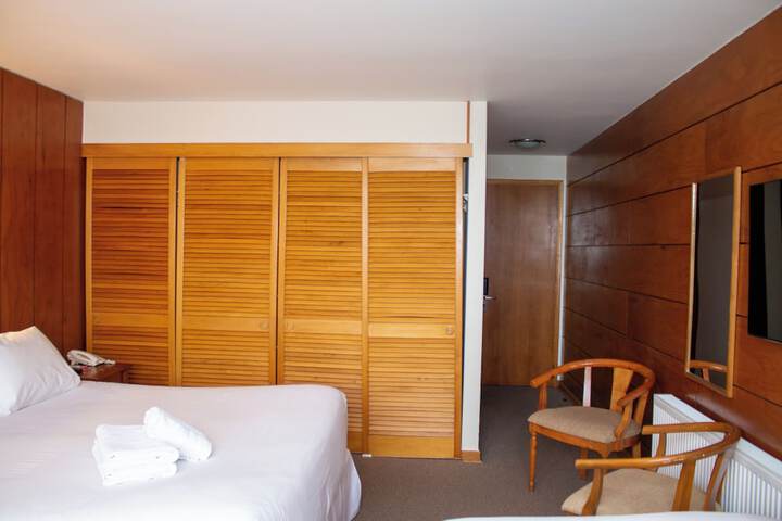 Room 29 of 77
