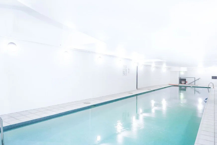 Pool 10 of 19