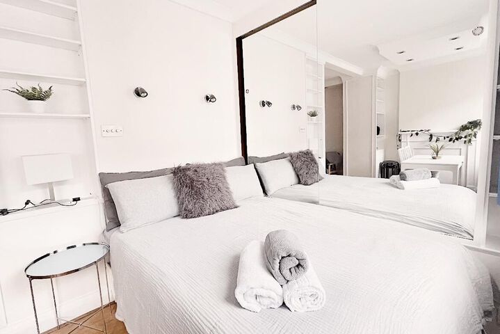 Room 5 of 14