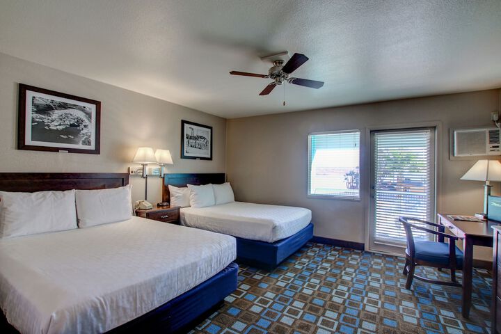Bay 2 Double Beds Beach Floor (15 of 19)
