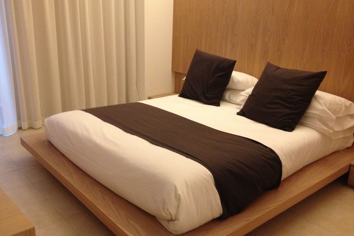 Room 14 of 42