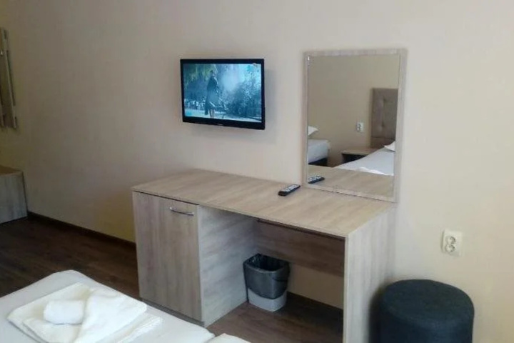 Room 3 of 13