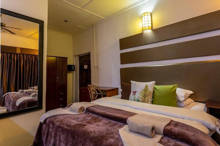 Room 10 of 47
