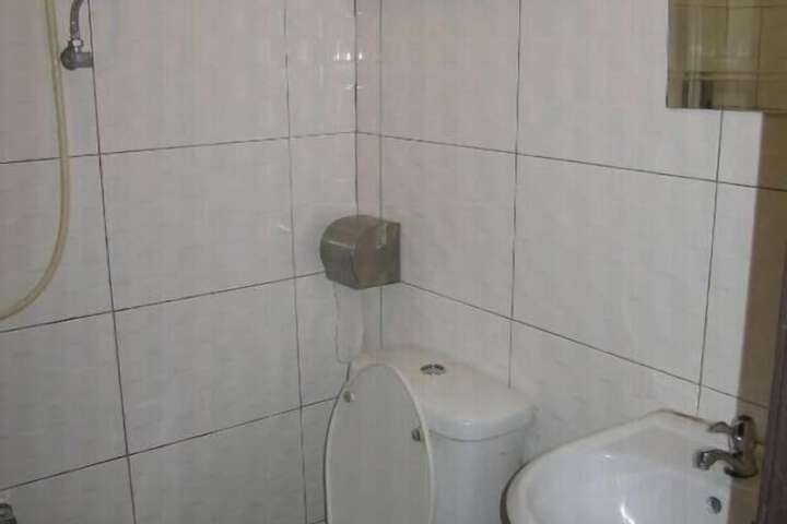 Room 12 of 14