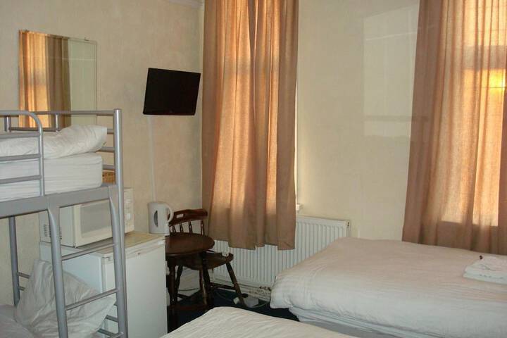 Room 12 of 29