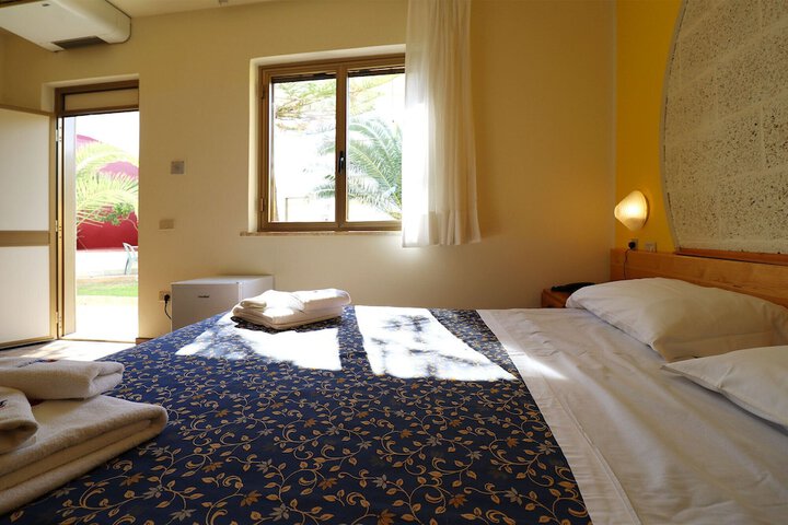 Room 54 of 150