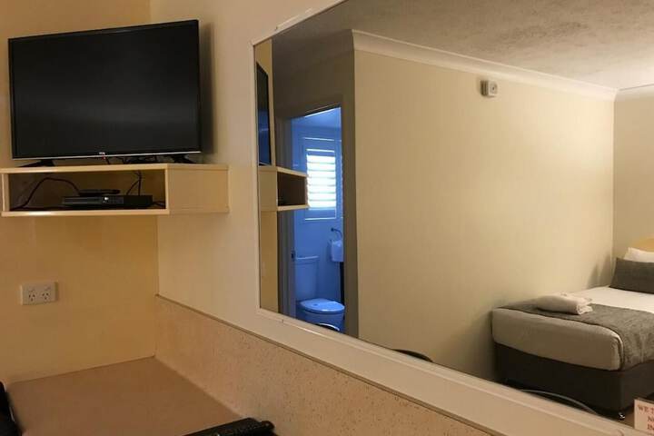 Room 15 of 64