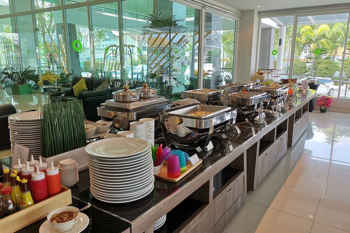 Breakfast/Coffee Service 26 of 34