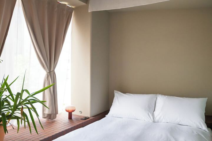 Room 5 of 34