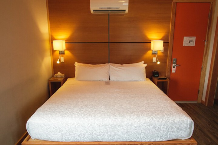 Room 13 of 78