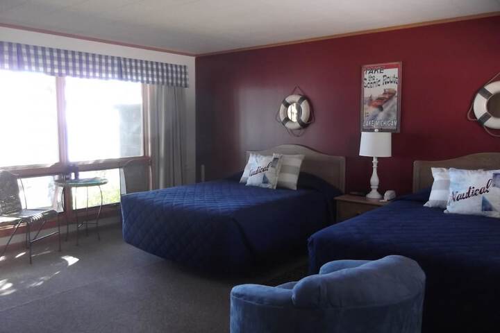 Room 3 of 33