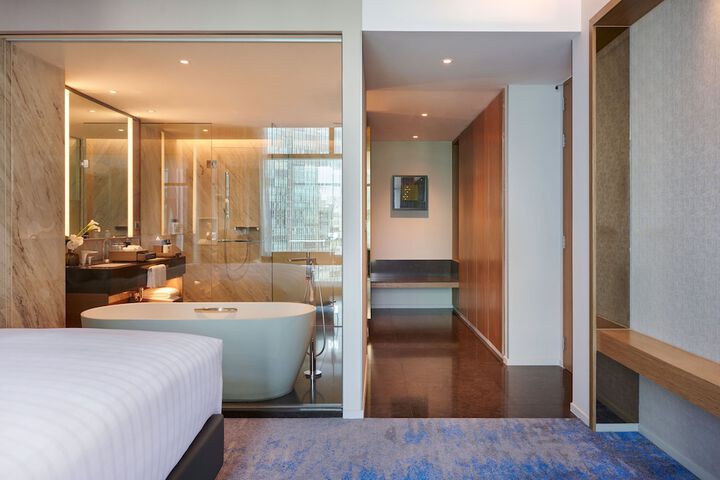 Room 3 of 261