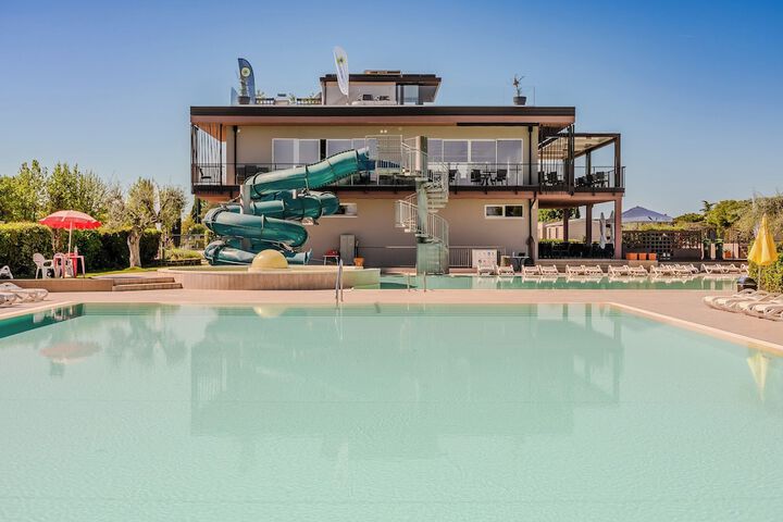 Pool 19 of 58