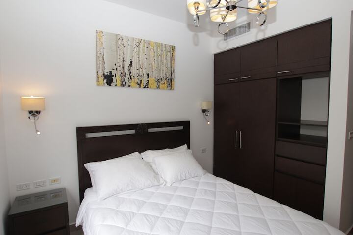 Room 10 of 96