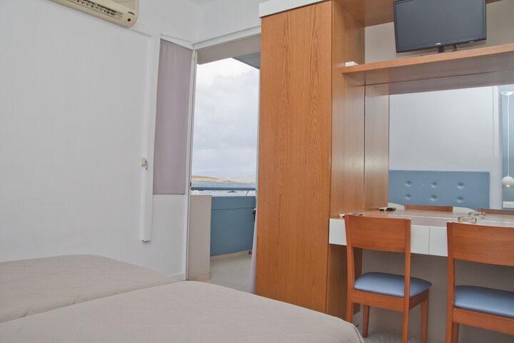 Room 30 of 80