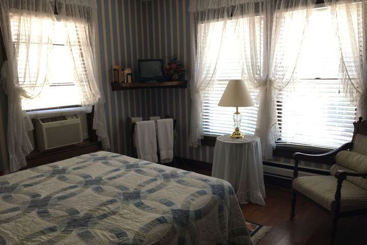Room 8 of 26