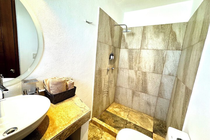 Room 151 of 209