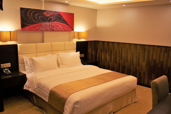 Room 26 of 107