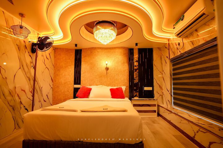 Room 16 of 61