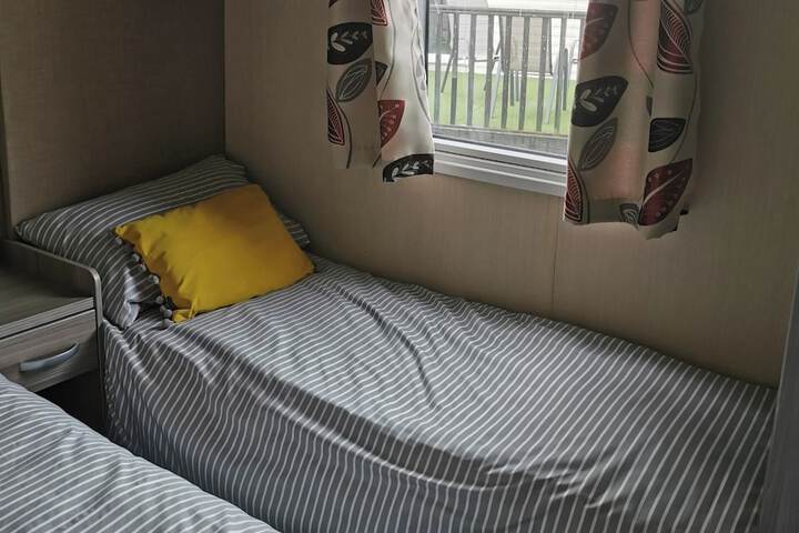 Room 4 of 10