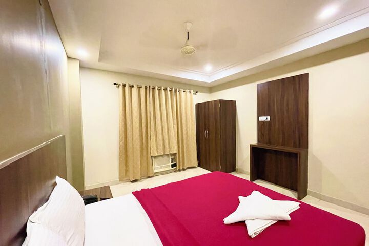 Room 18 of 76