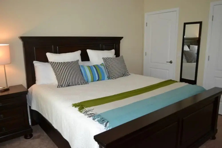 Room 3 of 27
