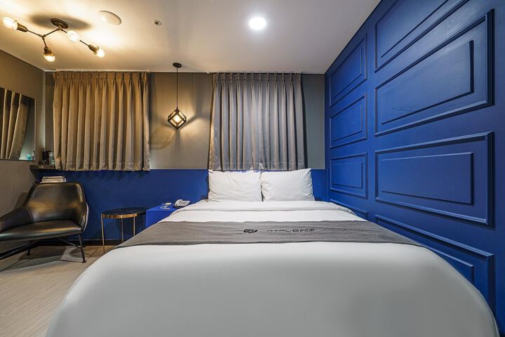 Room 57 of 165