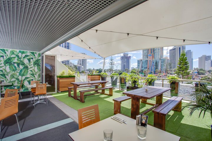 Dining Photos