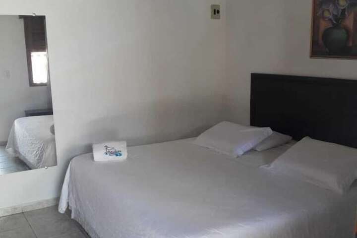 Room 9 of 40
