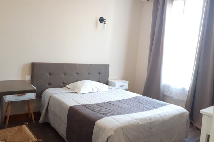 Room 6 of 42